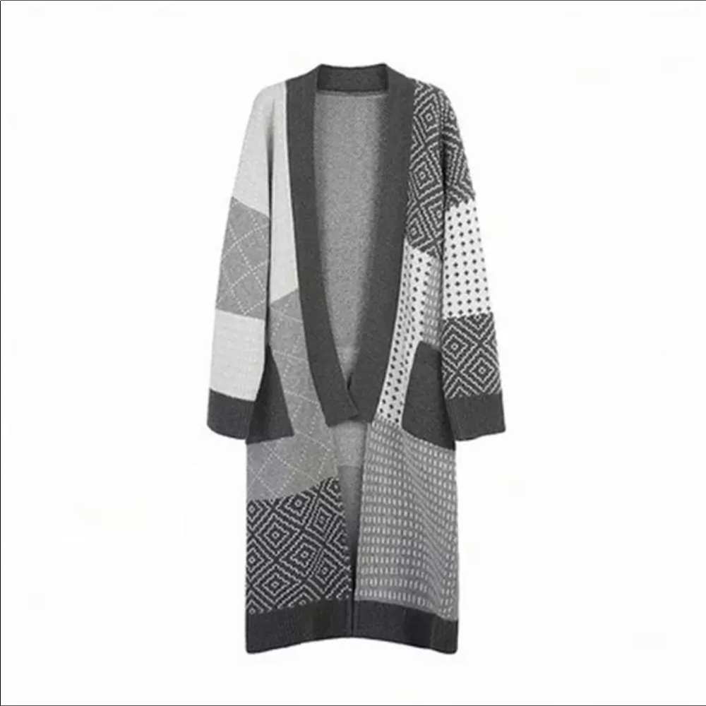 Knitted long sleeve cardigan